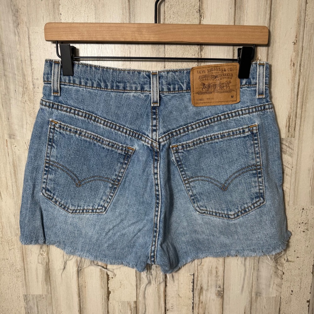 Vintage 90s Levis Denim Jean Mom‎ Short High Waist USA White Tab Womens Size 7 - Picture 3 of 6